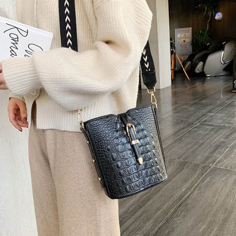 Tašky Thread Alligator Pu Rectangle Crossbody