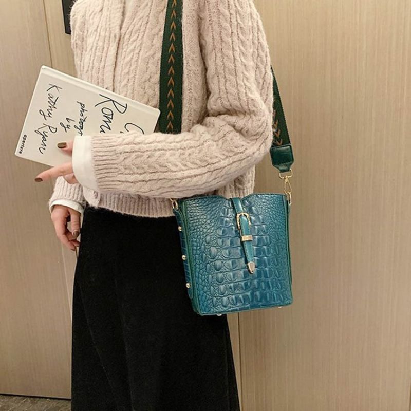 Tašky Thread Alligator Pu Rectangle Crossbody